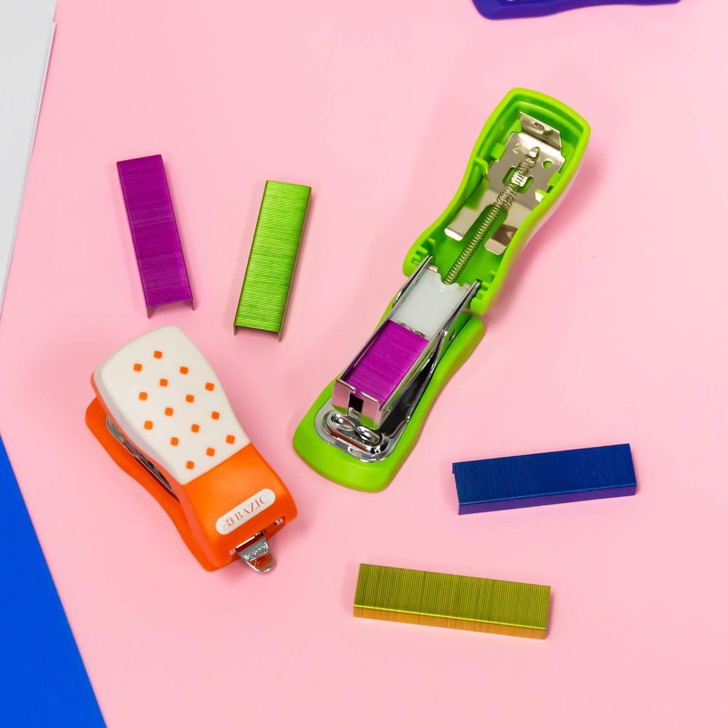 Grapas Estándar BAZIC 3000 Unidades Color Metálico