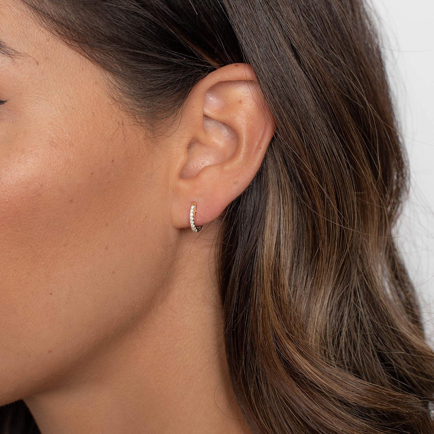 Pendientes Huggie de Zirconia Cúbica PAVOI Chapados en Oro 14K