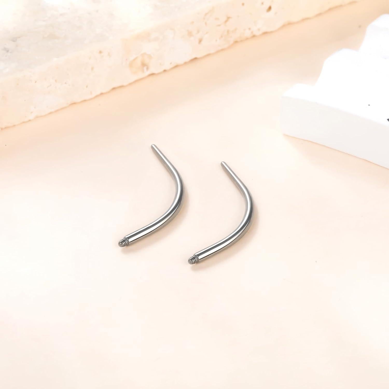 Taper de Piercing Curvado Aumeo G23 14G 1.6mm para Nariz y Labio
