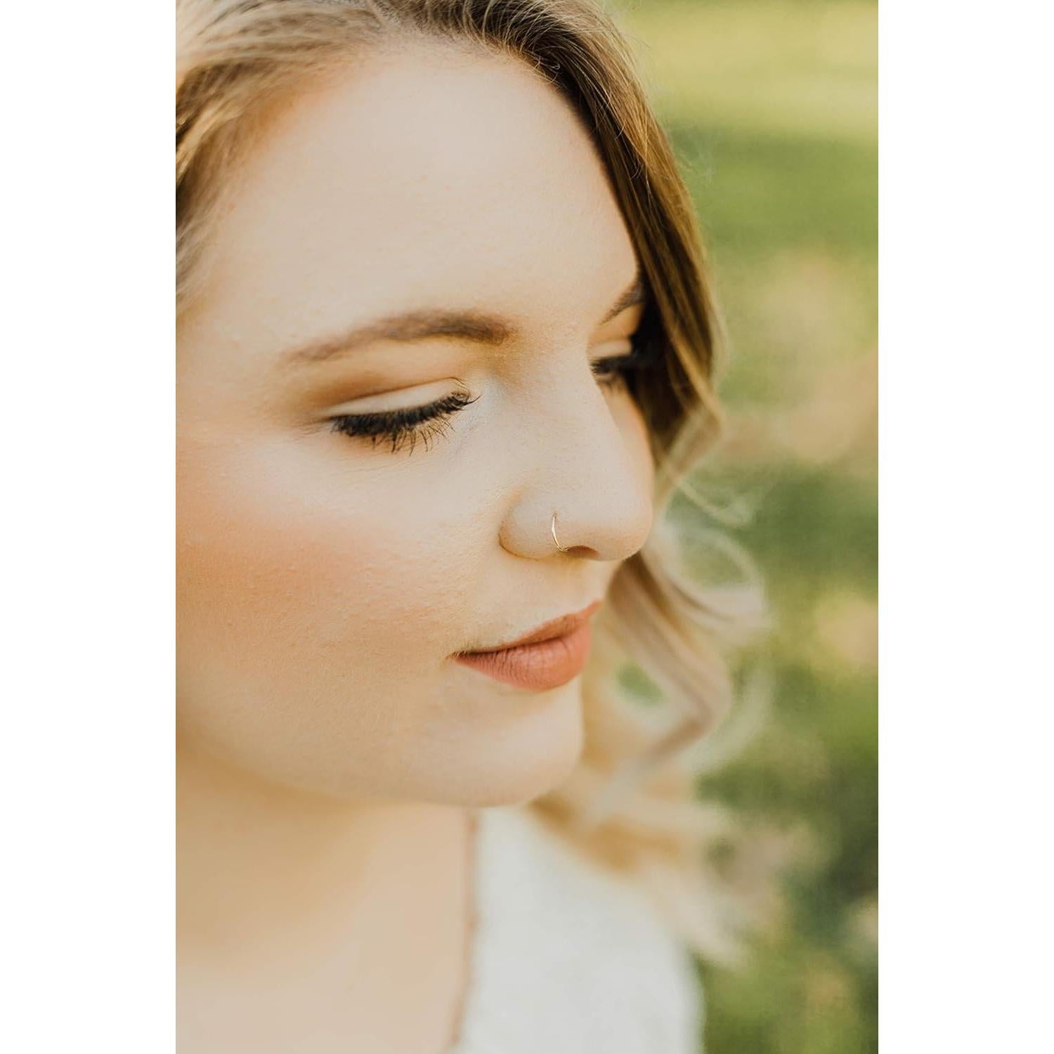 Aro de Nariz Relleno de Oro de 14k 6-7mm 20g Ajustable