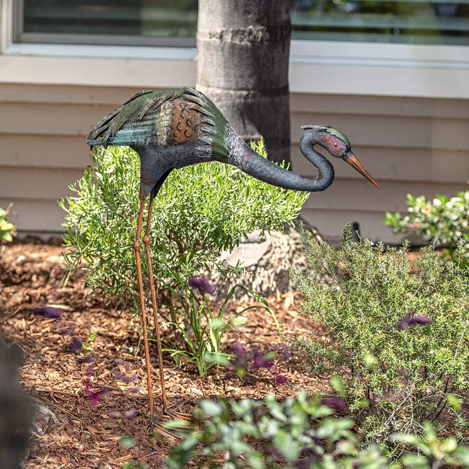 Estatua de grúa de metal rústico Alpine 76 cm para exteriores