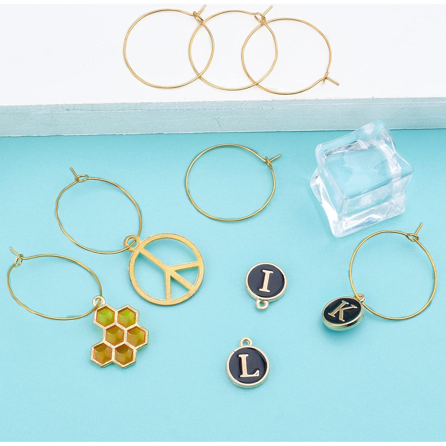 Encantos de Alfabeto Aylifu para Joyas y Copas de Vino - 60 Piezas