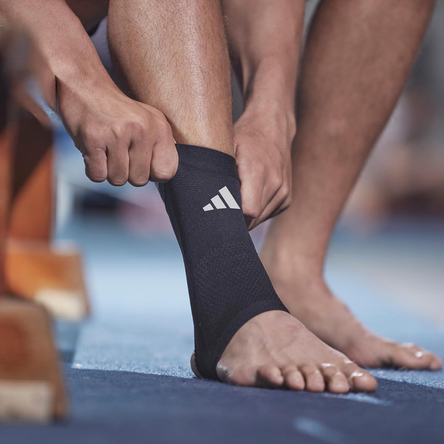 Manga de Compresión para Tobillo Adidas Aeroready Mediana