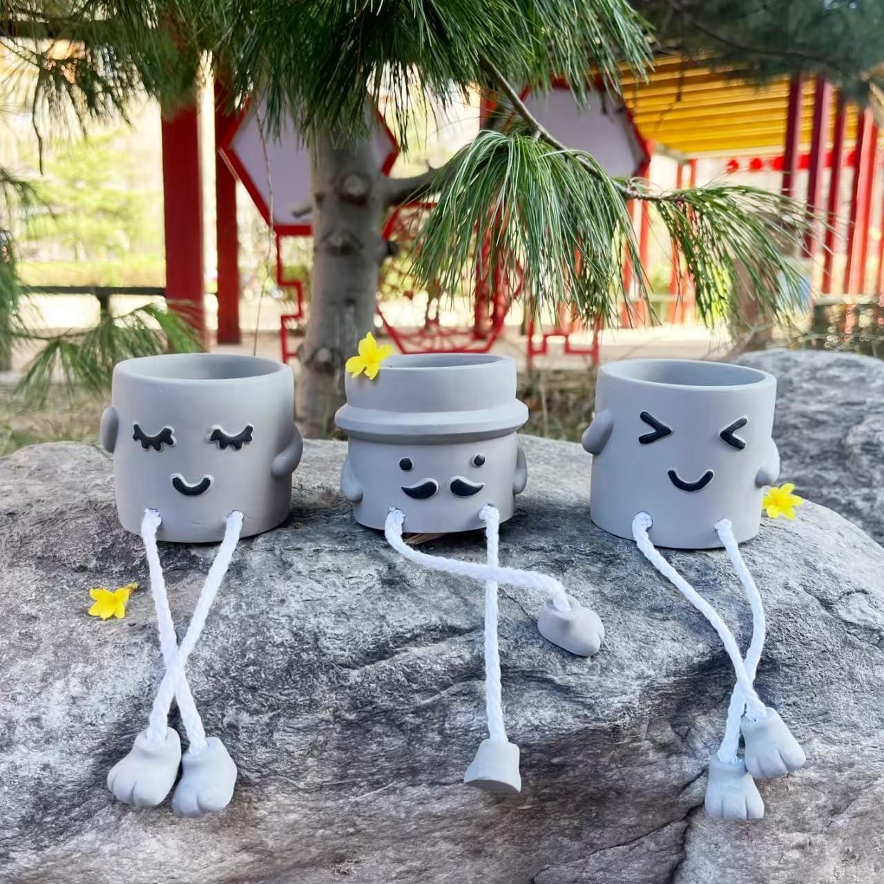 3 Macetas de Concreto con Piernas y Cara Sonriente Sizavi