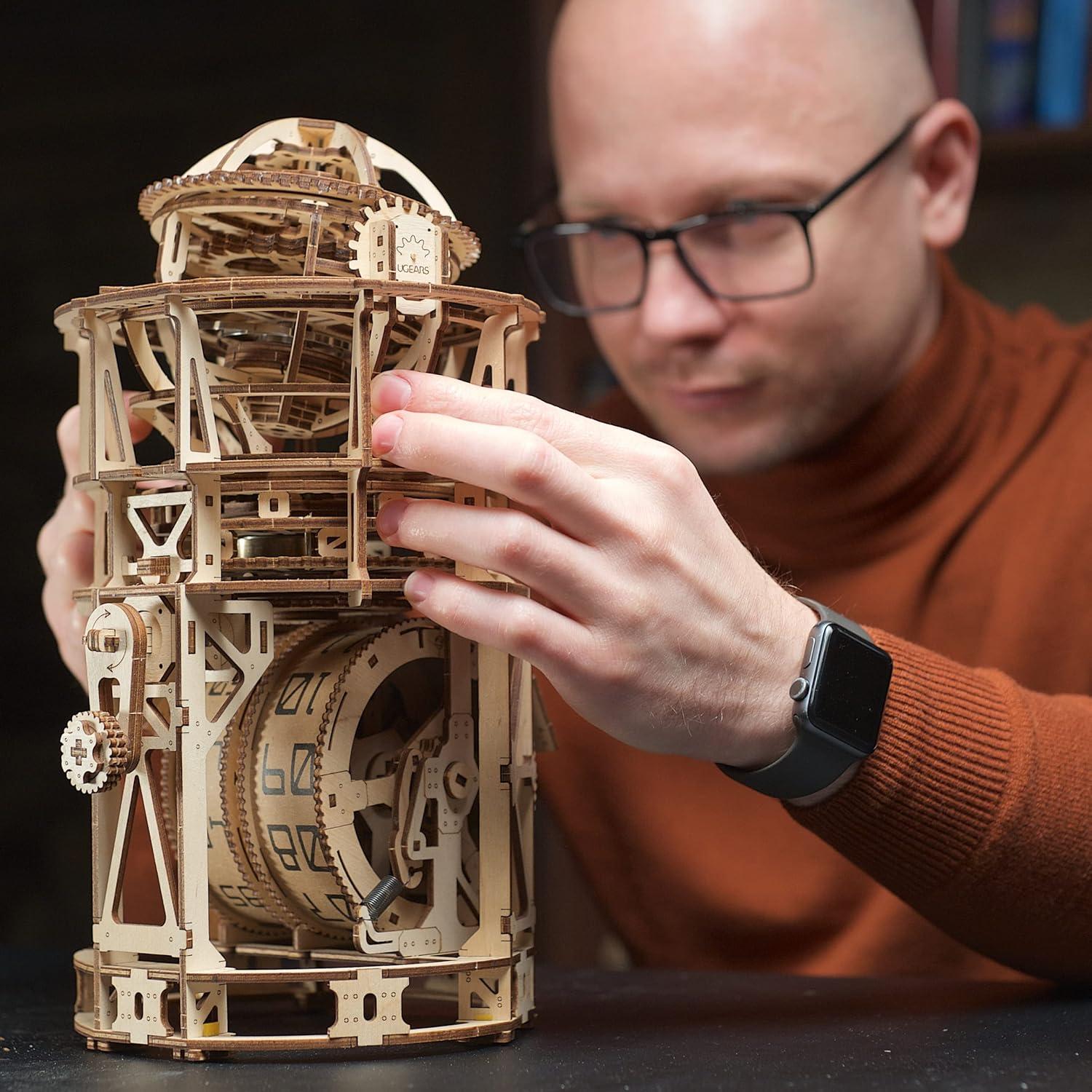 Rompecabezas 3D UGEARS Reloj de Mesa Astrónomo DIY 338 Piezas