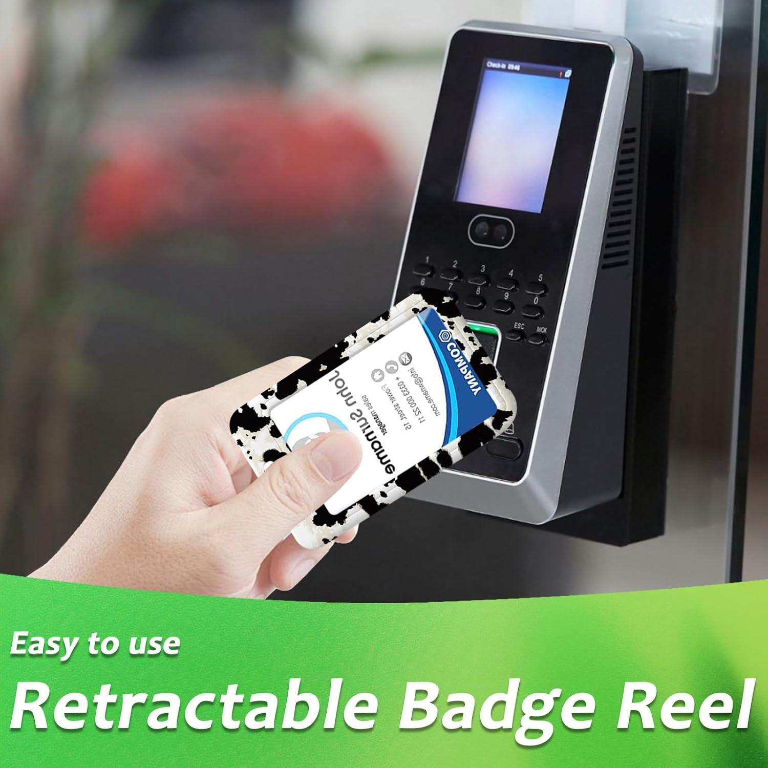 Porta Credenciales Retráctil KEATOU con Cinta Negra 58g