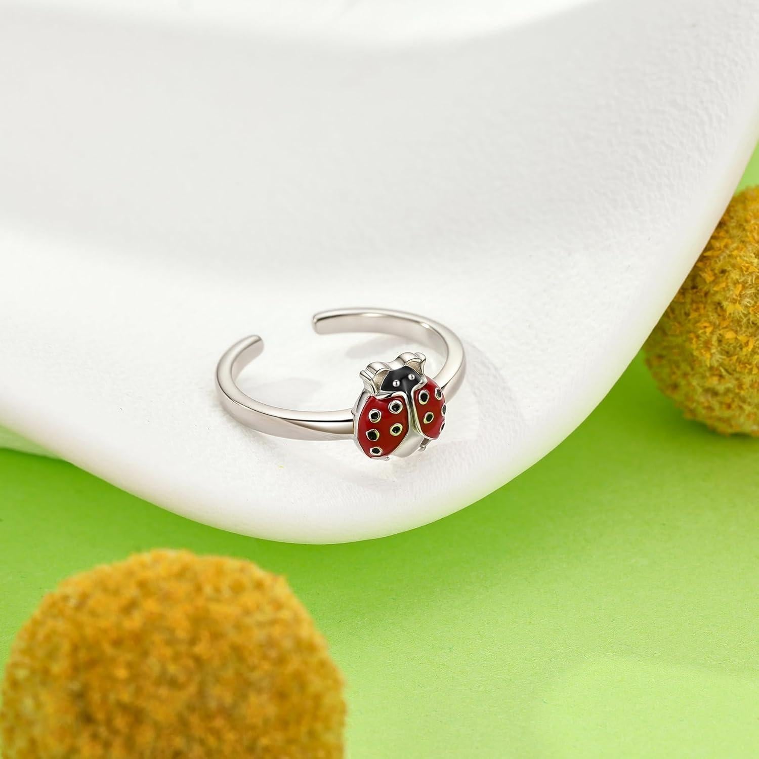 Anillo de dedo del pie ajustable de plata esterlina Mariquita