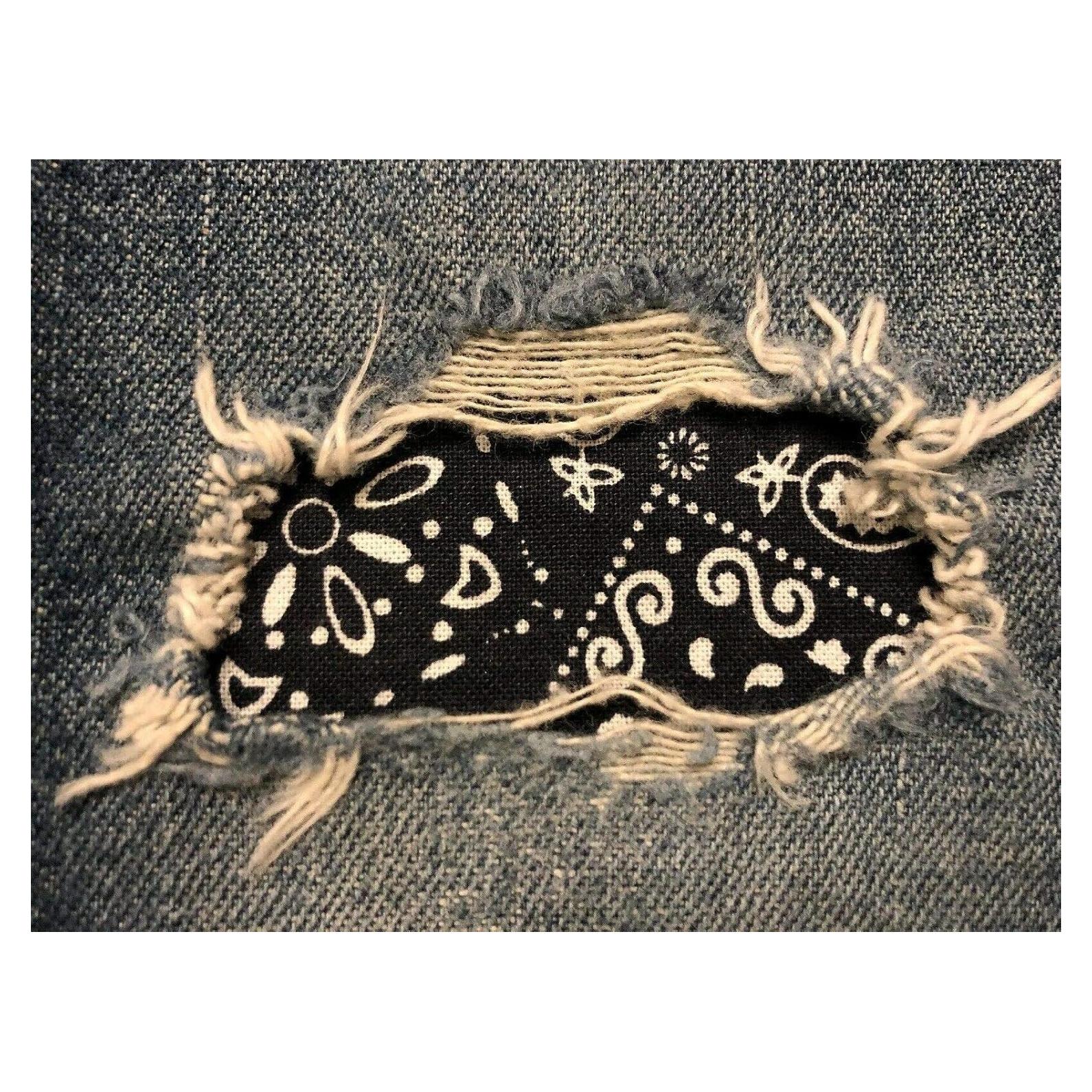 Parche de tela Holey Patches Peek-A-Boo Negro 7.62x12.7 cm (2 Piezas)