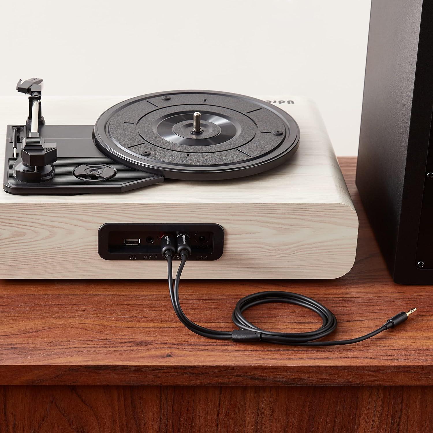 Adaptador de Audio 3.5mm a 2 RCA Amazon Basics 1.2m