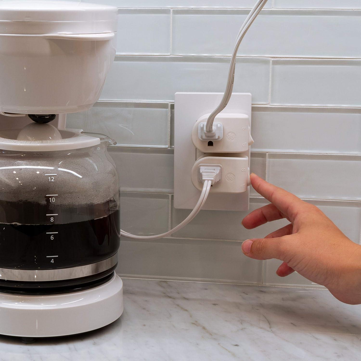 Interruptor de Potencia GE 25511 con Tierra, 3 Patas, Blanco