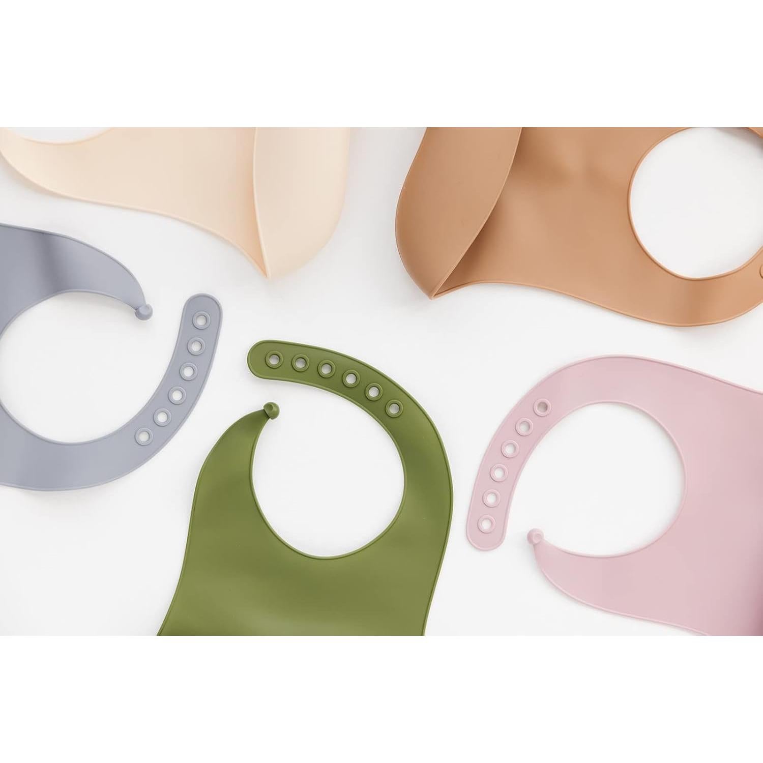 Babero de Silicona Ajustable para Bebés - Caramelo