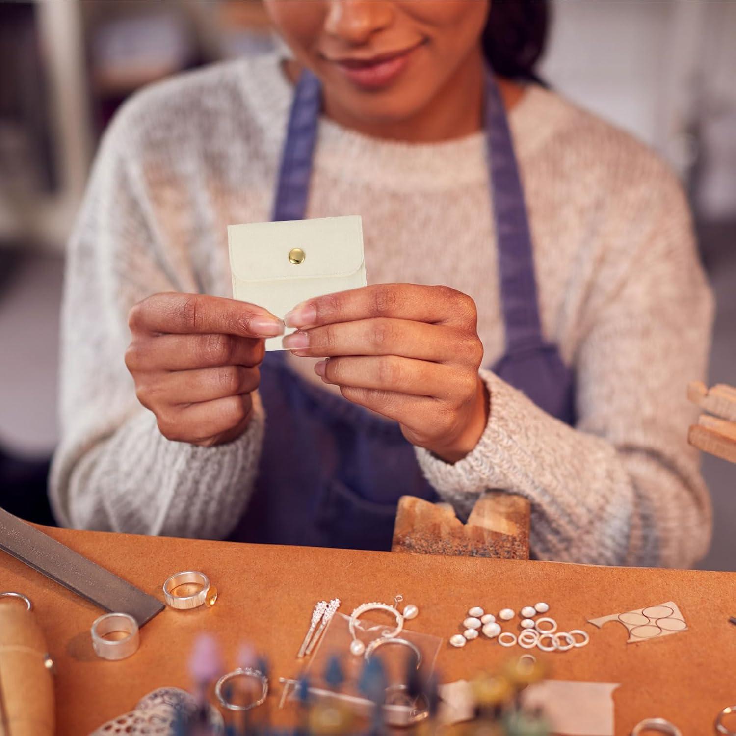 Bolsas de Joyas de Terciopelo uxcell 5 Pcs Beige 8x8cm