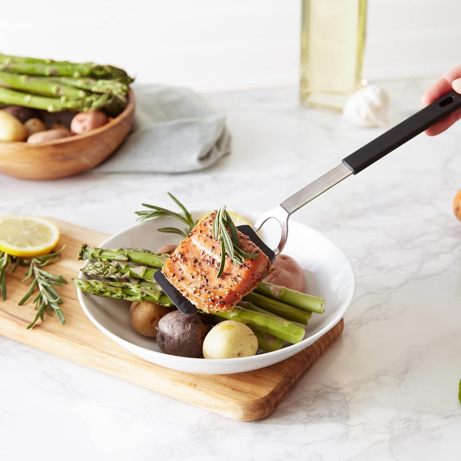 Espátula de Nylon Flexible RSVP International 27.3x5.1 cm Negra