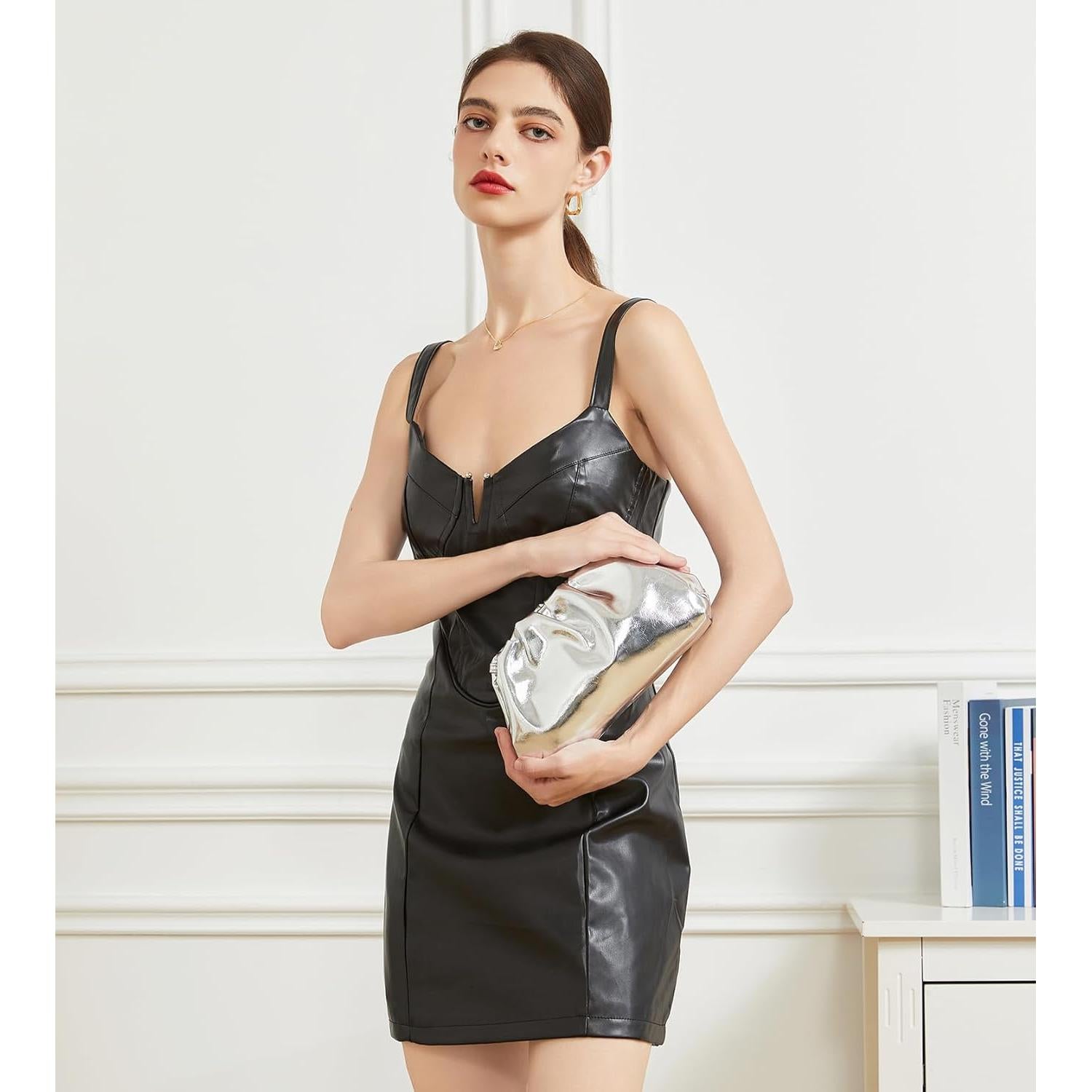 Bolso de Mano Plisado de Cuero Vegano Huralona - Color Negro