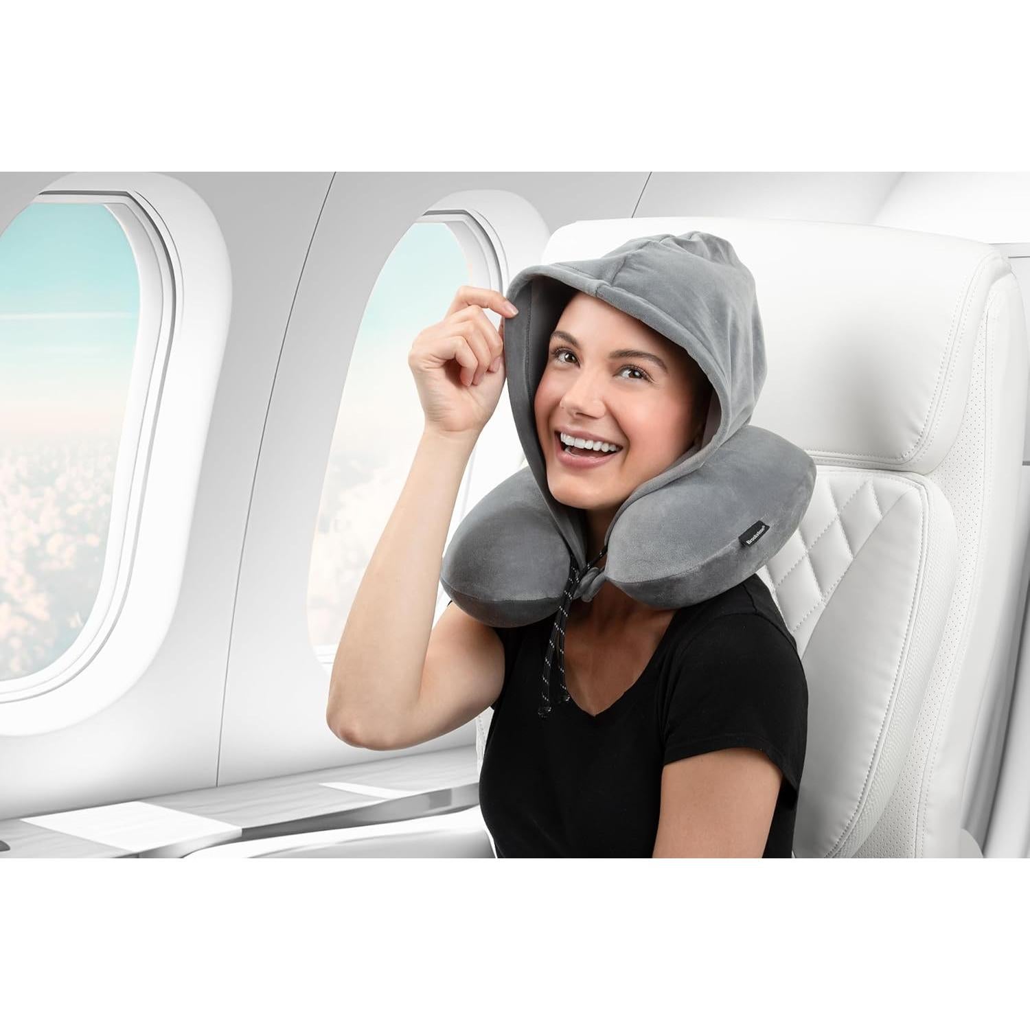 Almohada de viaje con capucha Brookstone - Espuma viscoelástica