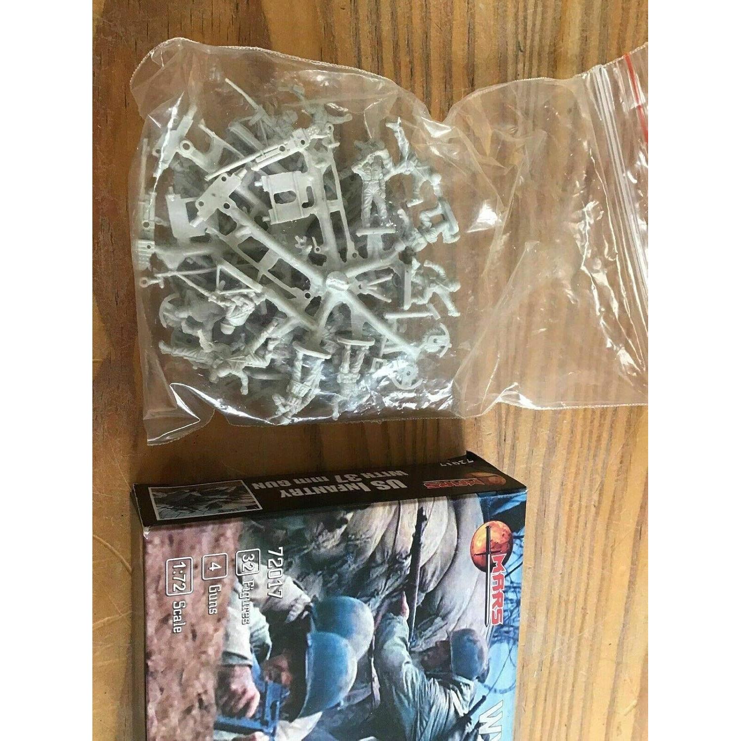 Mars Figures 72017-1/72 U.S. Infantry with 27mm Guns 4 Pcs WWII, Model kit