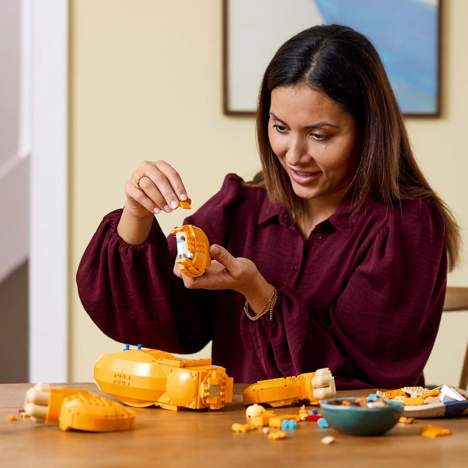 LEGO Disney Simba Joven Rey León 43247, 1445 Piezas