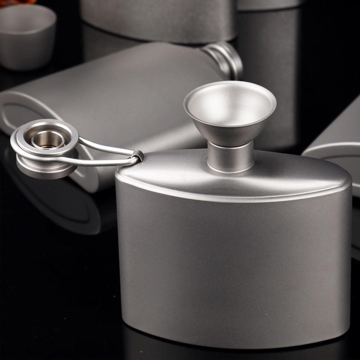 Embudo de Titanio SilverAnt para Frasco de Cadera 200 ml