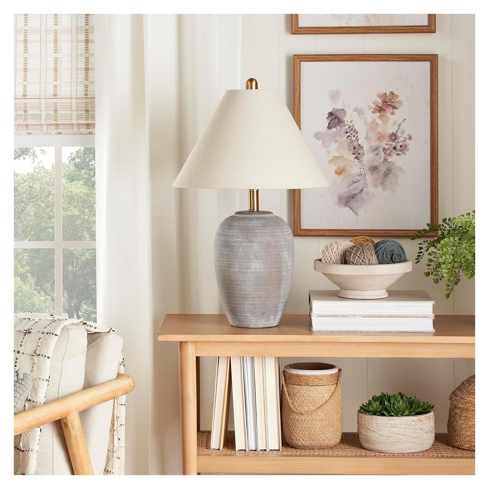 Lámpara de mesa rústica Nourison de cerámica marrón 58 cm