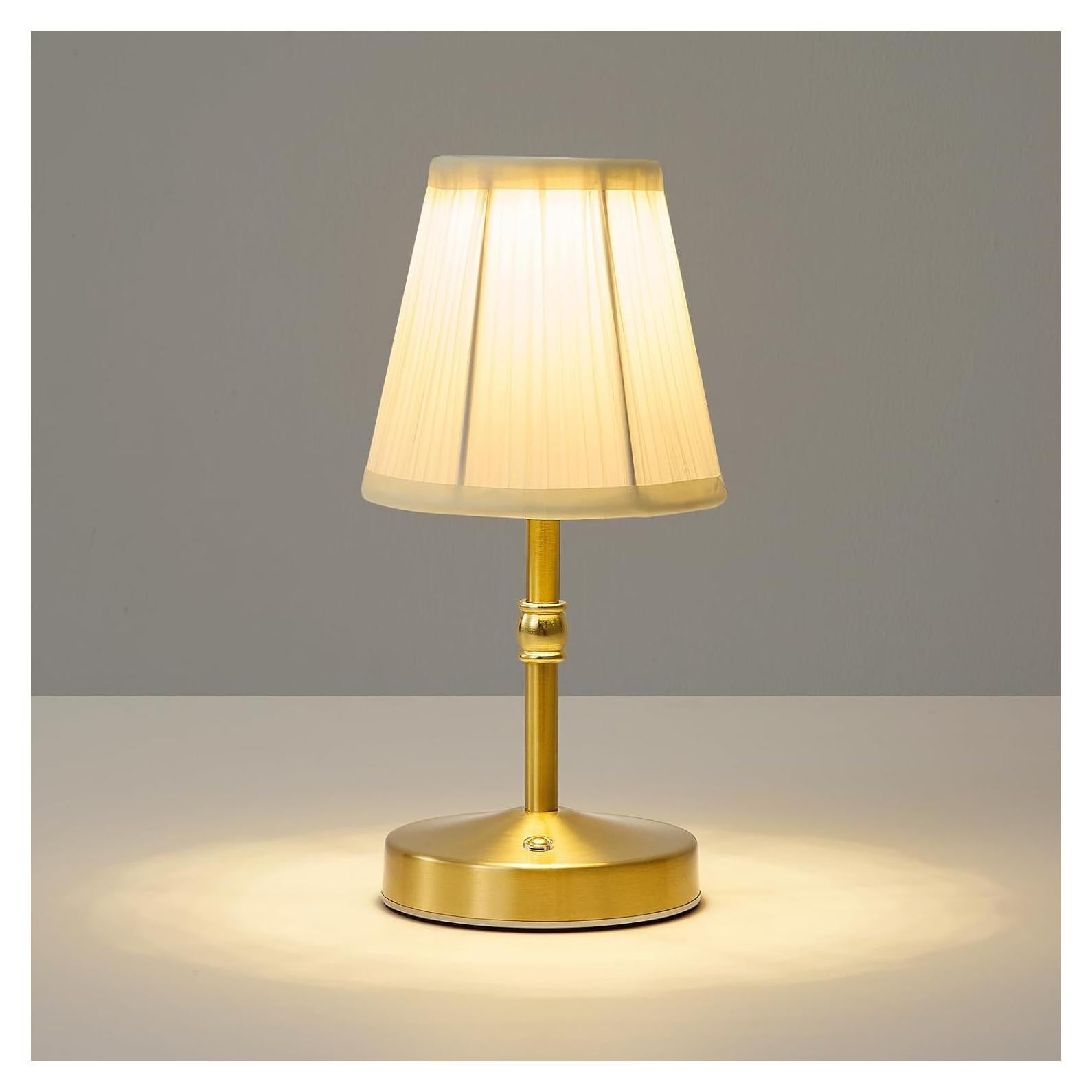 Lámpara Mini Inalámbrica Dorada KPSHINE 5W Recargable 3000mAh