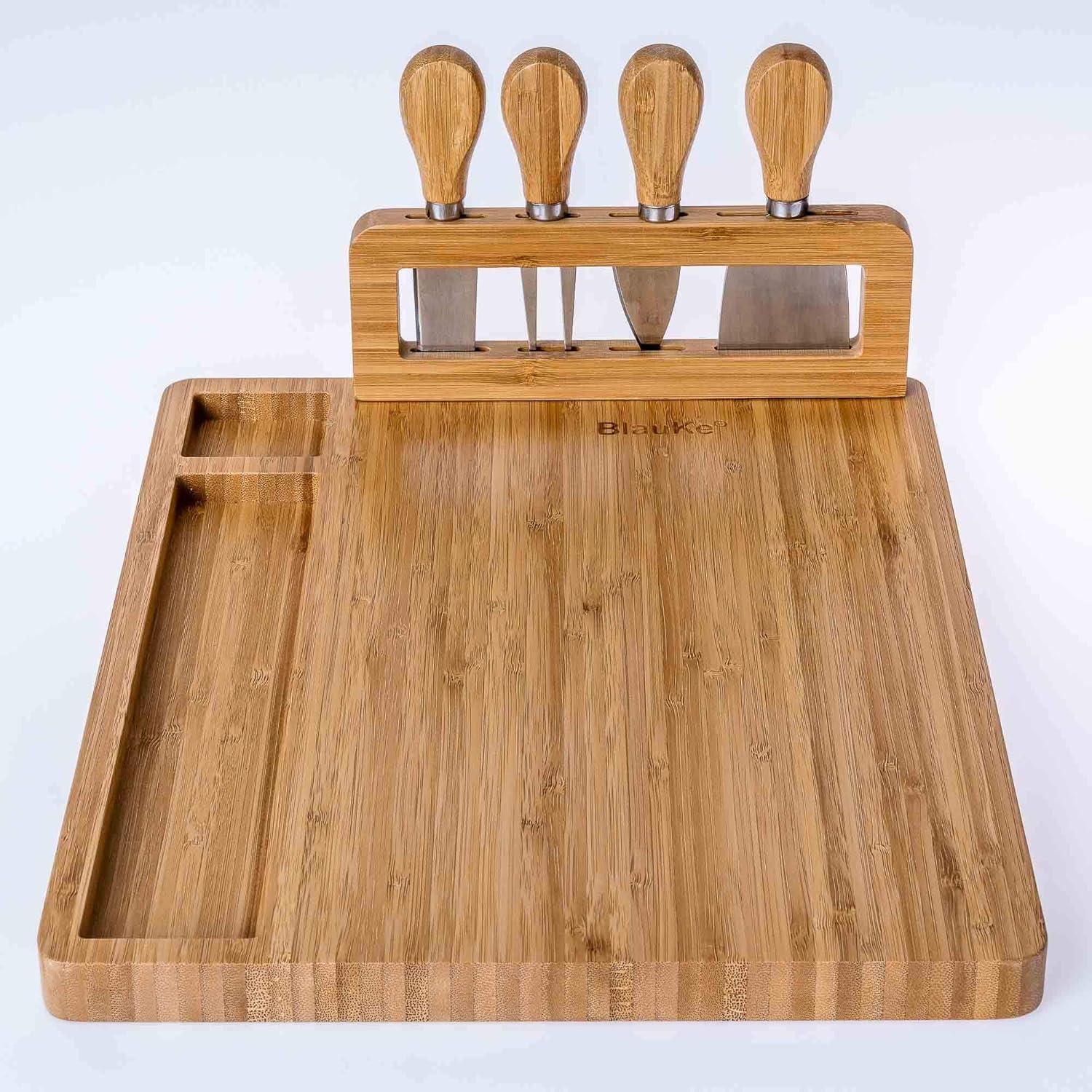 Tablero de Queso de Bambú BlauKe 35.5x27.9 cm con Cuchillos