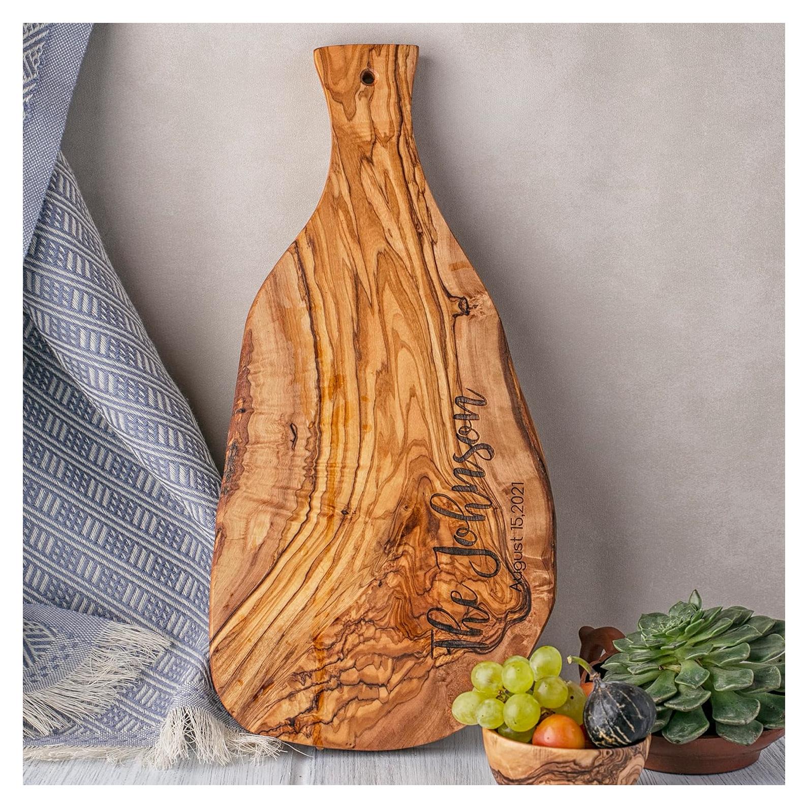 Tabla de Charcutería Personalizada Forest Decor 38x18 cm Madera Olivo
