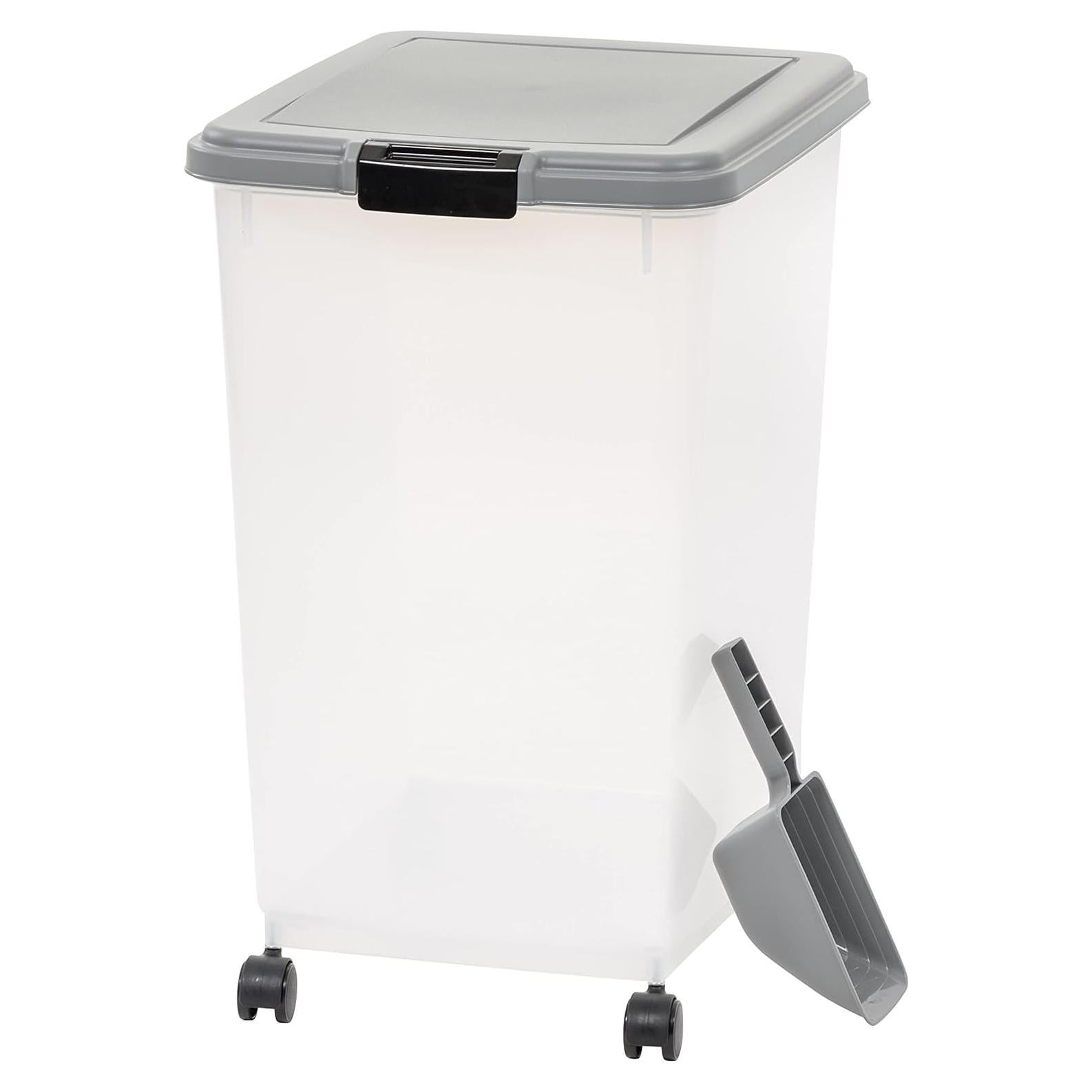 Contenedor de Almacenamiento Hermético para Comida de Perros Amazon Basics 65.5 L