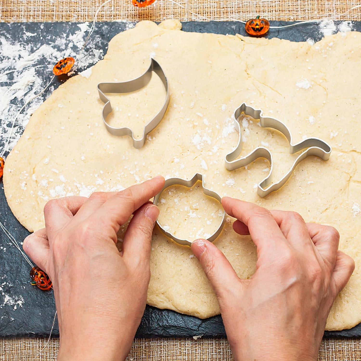 Cortadores de Galletas de Halloween FUSOTO - 6 Piezas 7.62 cm