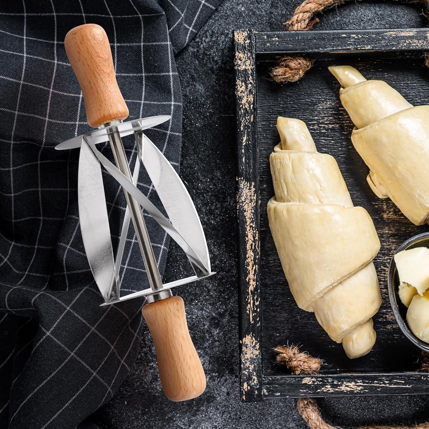 Cortador de Croissants Acero Inoxidable con Mango de Madera