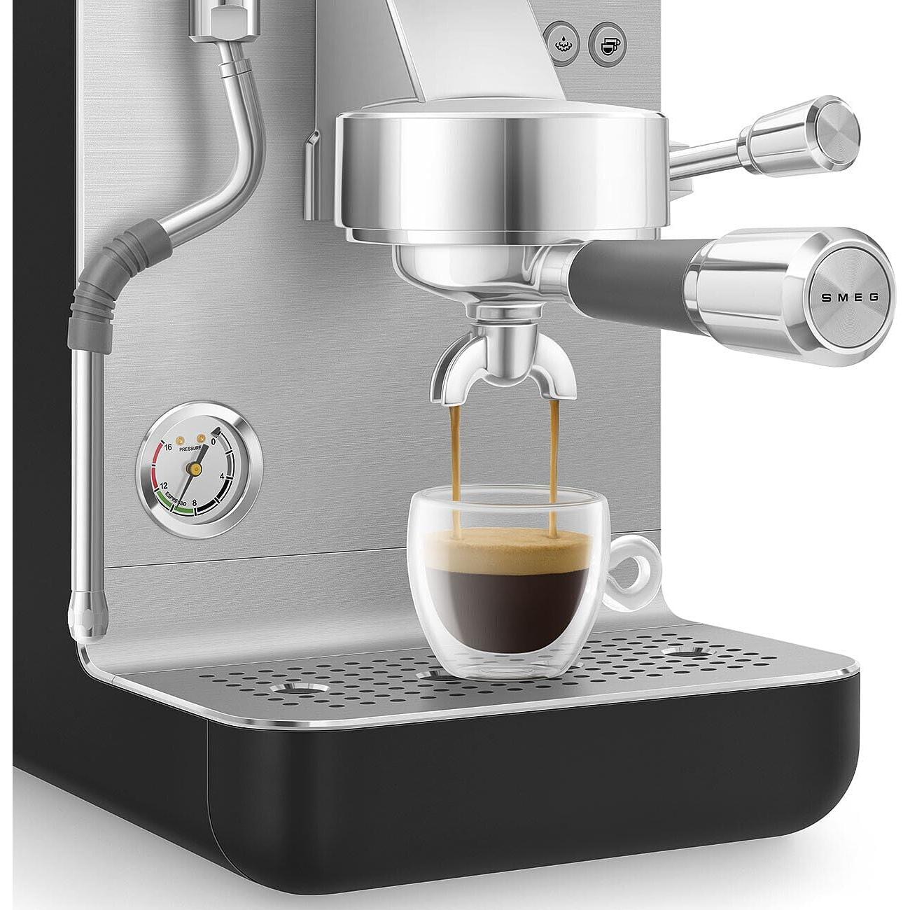 Máquina de Espresso Semi-Pro Smeg EMC02 - 15 Bar, 58mm