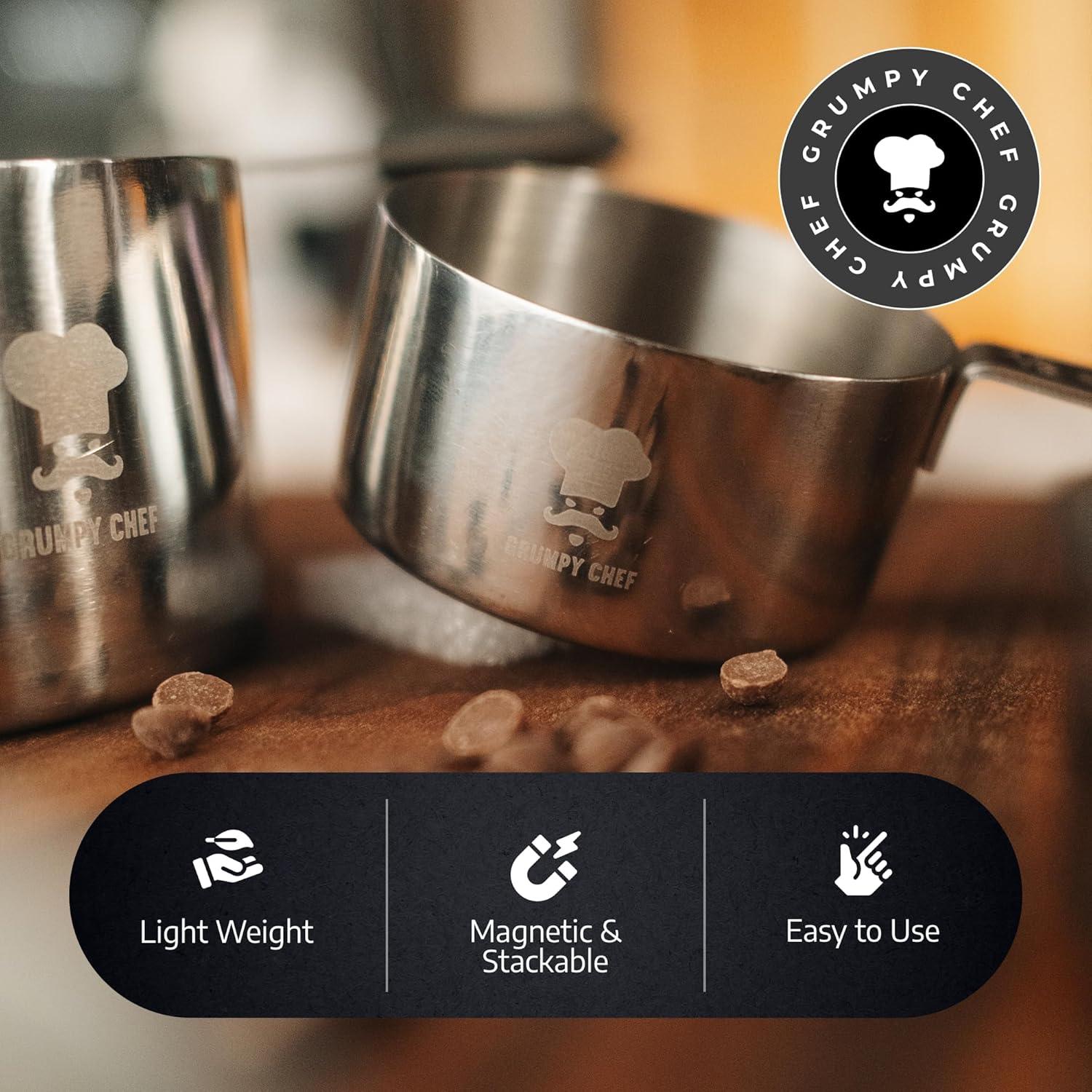 Juego de Tazas y Cucharas Medidoras Grumpy Chef 13 Piezas