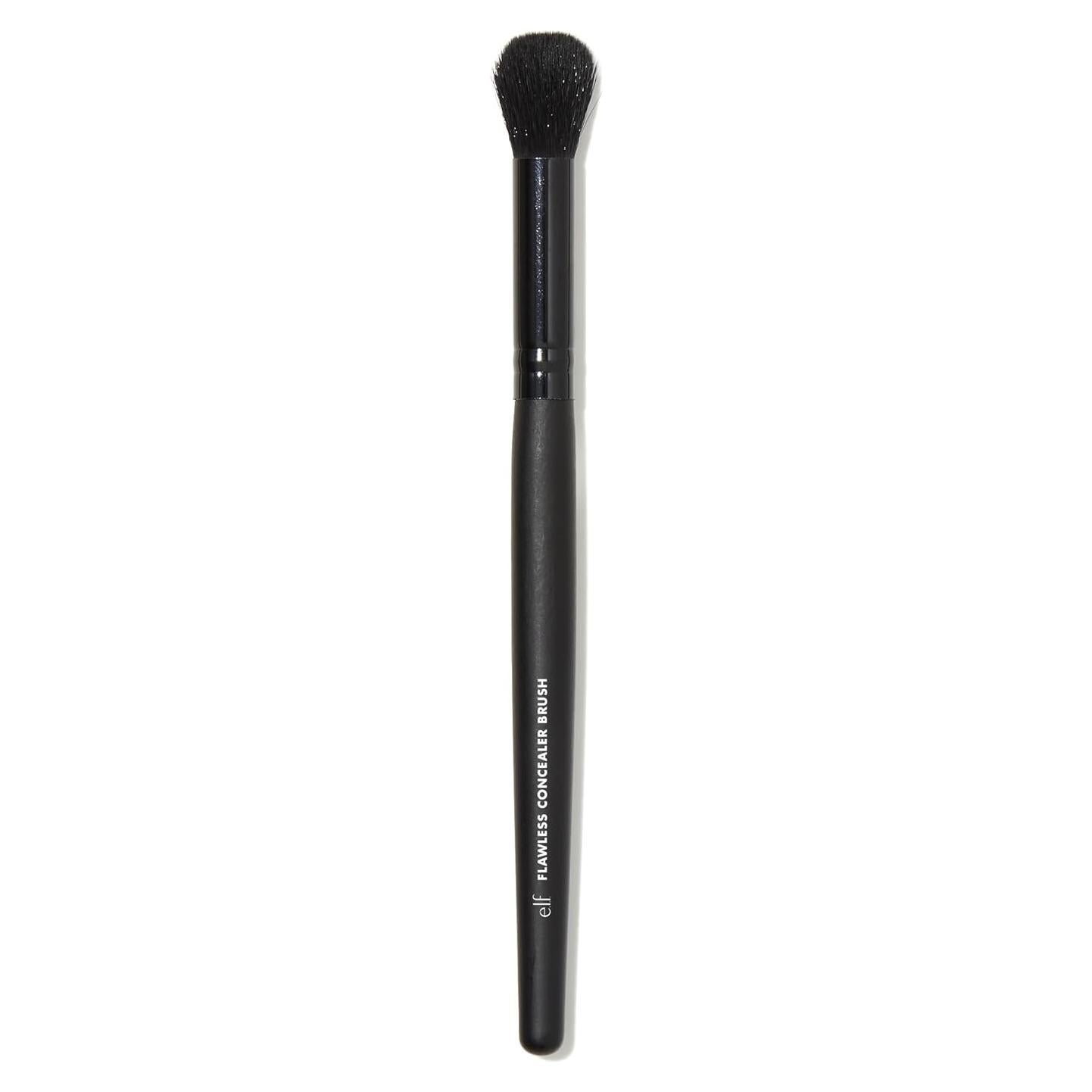 Pincel Corrector Redondo e.l.f. para Difuminado Suave 20.96 cm