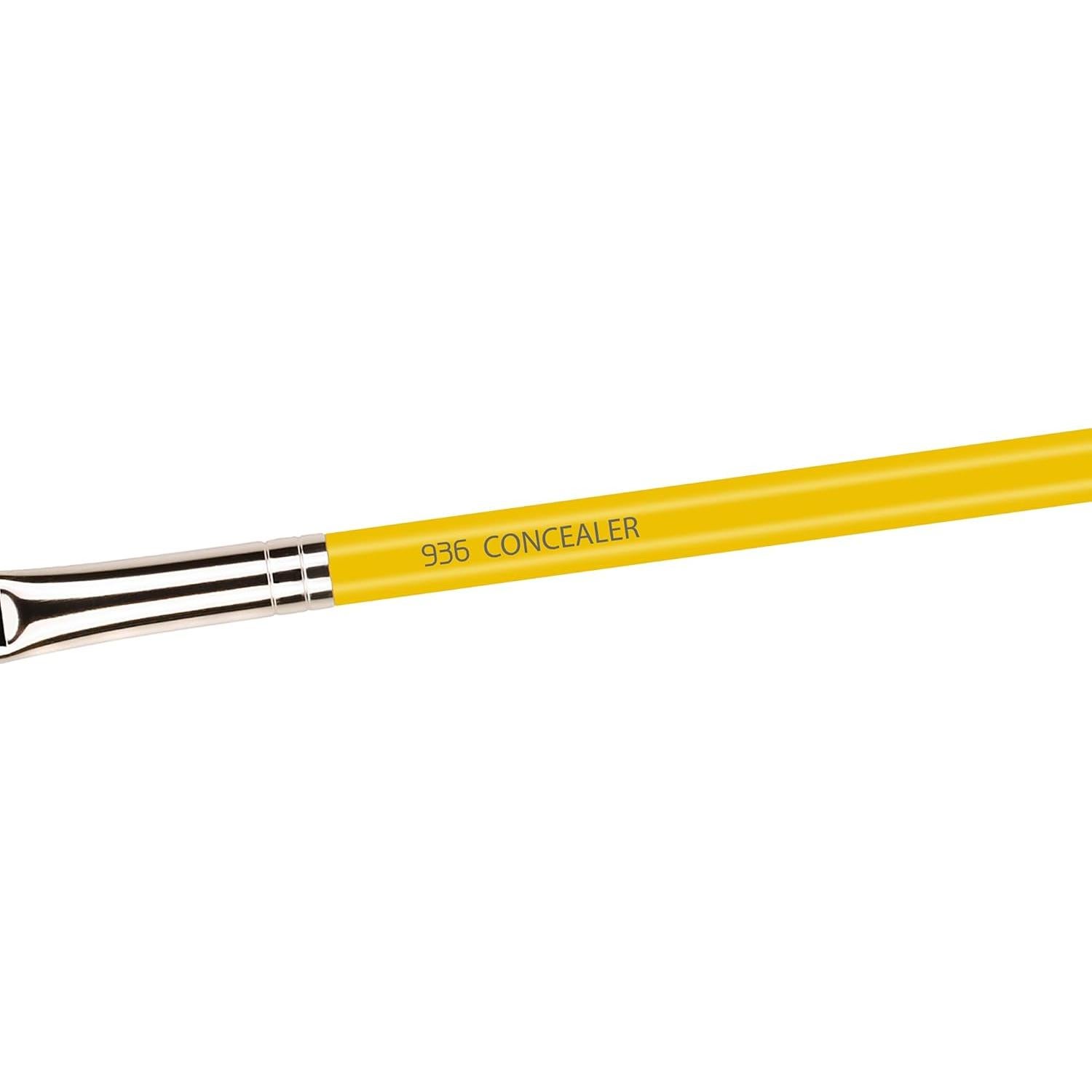 Brocha de Maquillaje Profesional Bdellium Tools 936 Corrector Amarillo