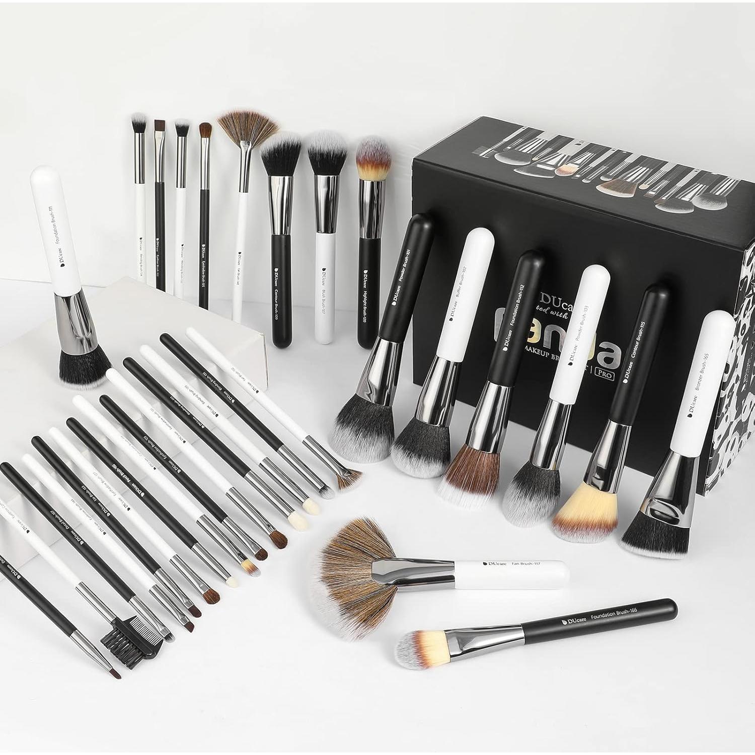 Conjunto de Brochas de Maquillaje Profesional DUcare 31Pcs con Organizador