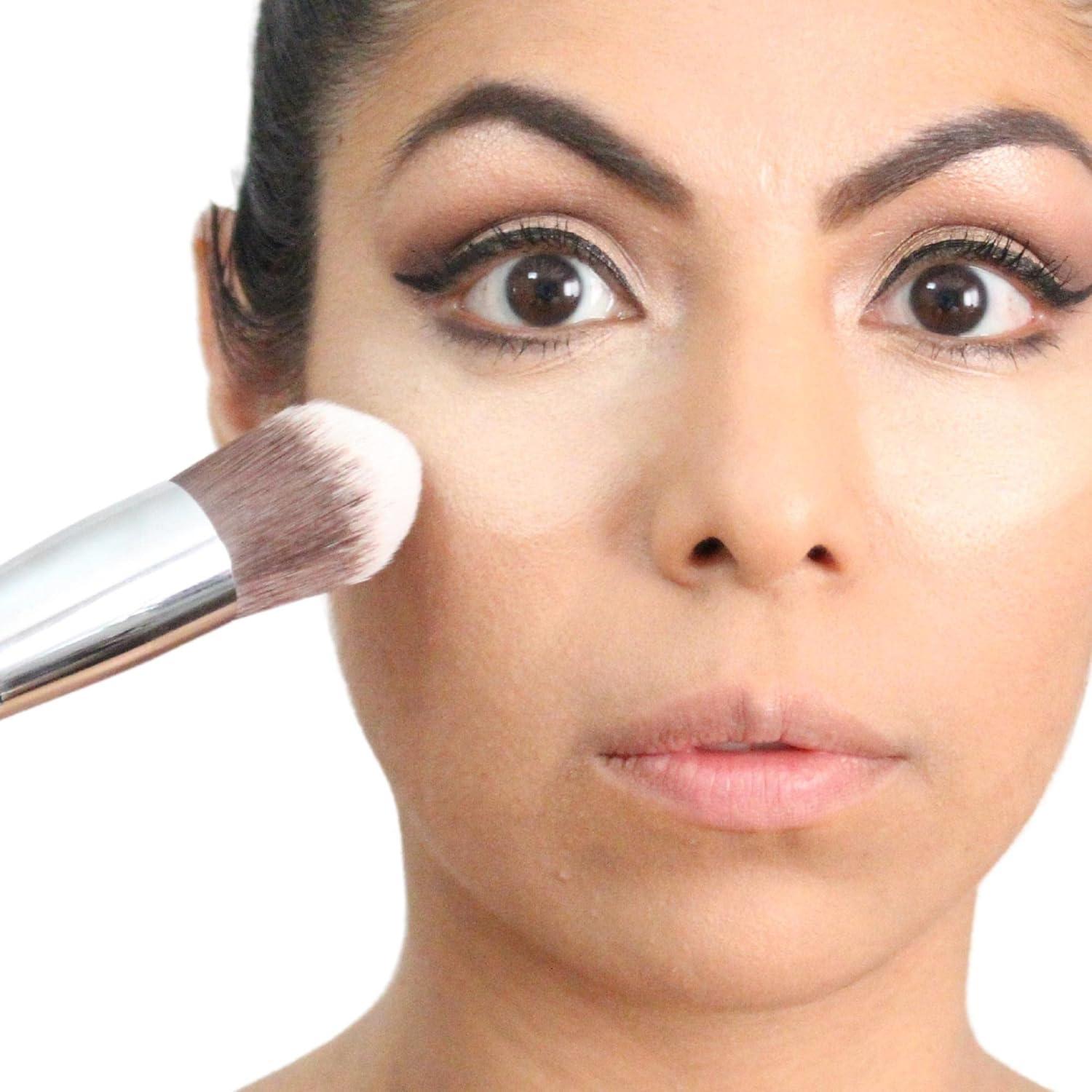 Pincel Kabuki Tapered Beauty Junkees para Corrector de Ojeras