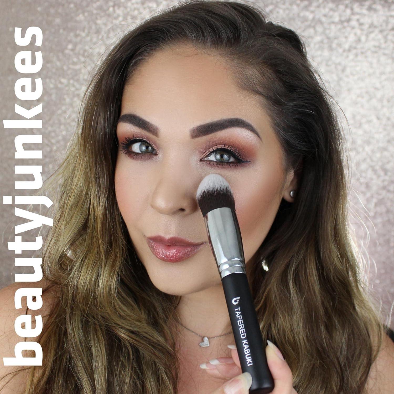 Pincel Kabuki Tapered Beauty Junkees para Corrector de Ojeras