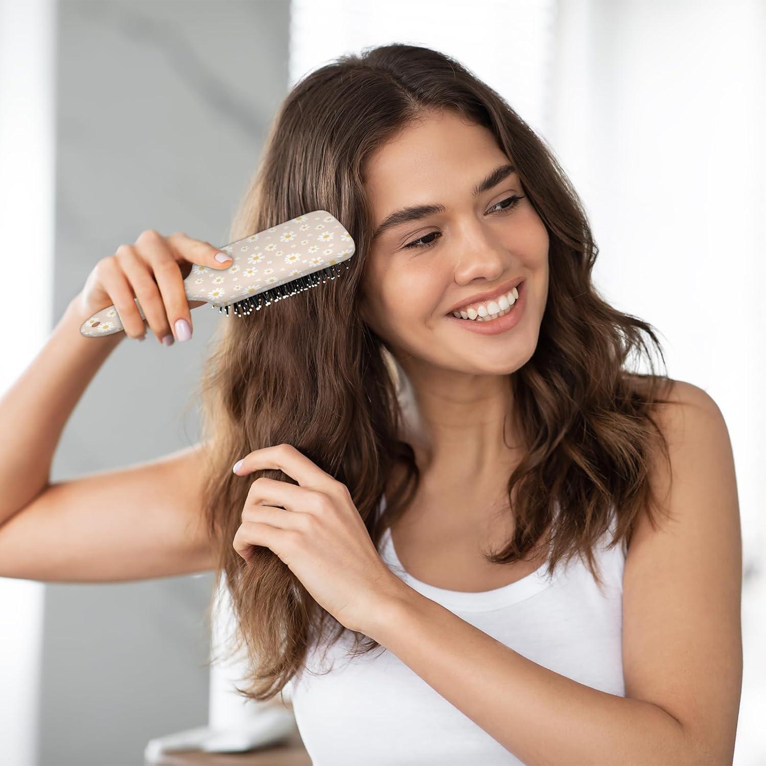 Cepillo Desenredante de Plástico ADTASU - Color Margarita