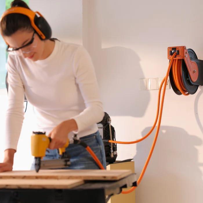 Carrete Retráctil de Manguera de Aire Giraffe Tools TA15B 15.24m