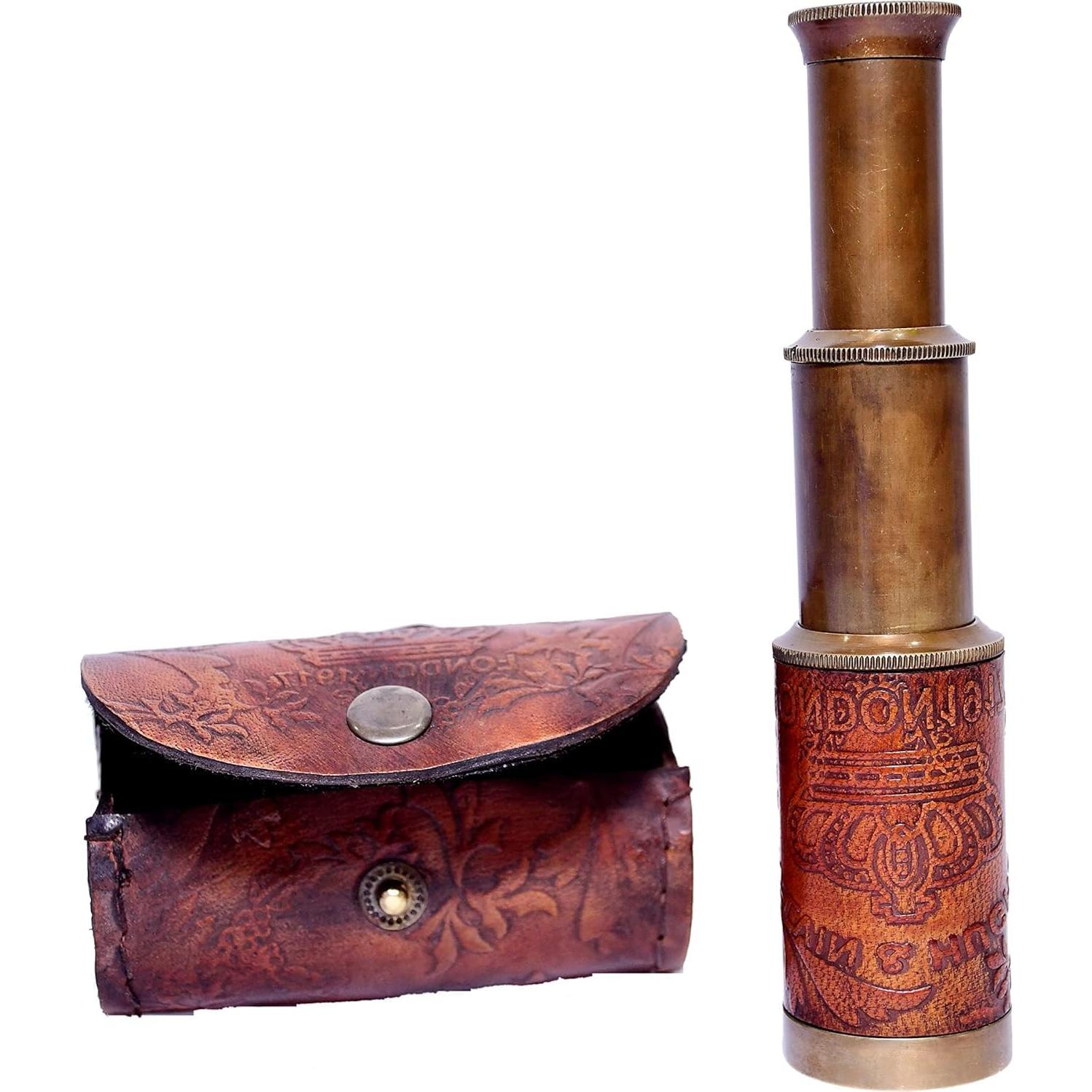 Telescopio Náutico Antiguo de Latón con Funda de Cuero