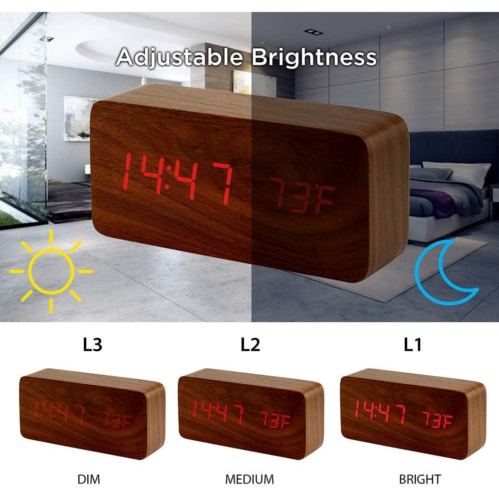 Reloj Despertador Digital OCT17 de Madera con Luz LED