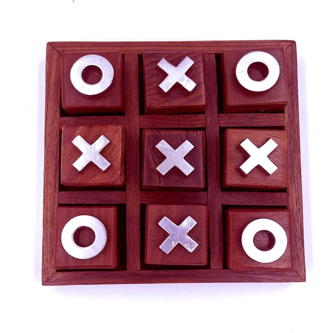 Juego de Tres en Raya de Madera Zyntix - Decoración Elegante