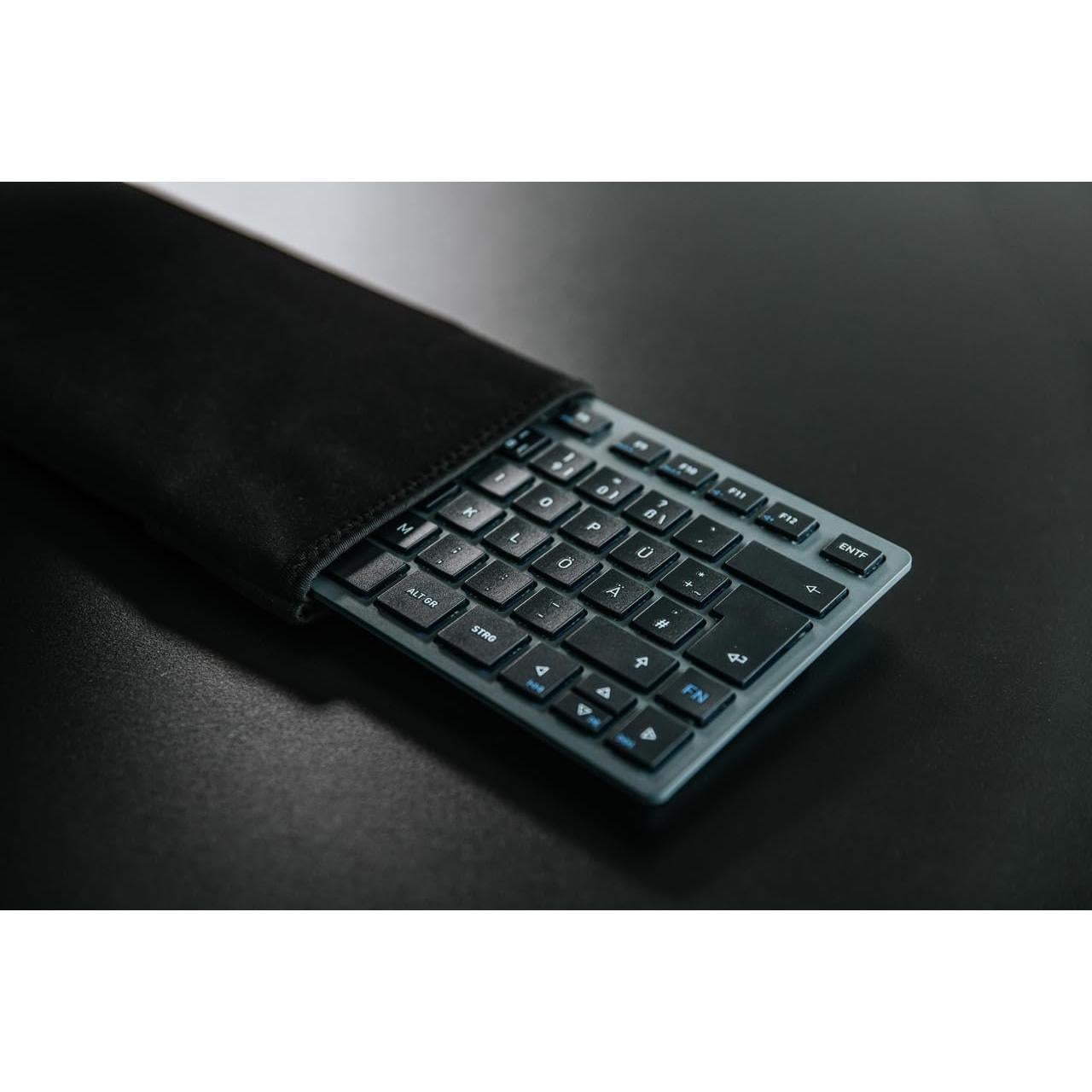 Teclado Inalámbrico Compacto Cherry KW 7100 Bluetooth Azul