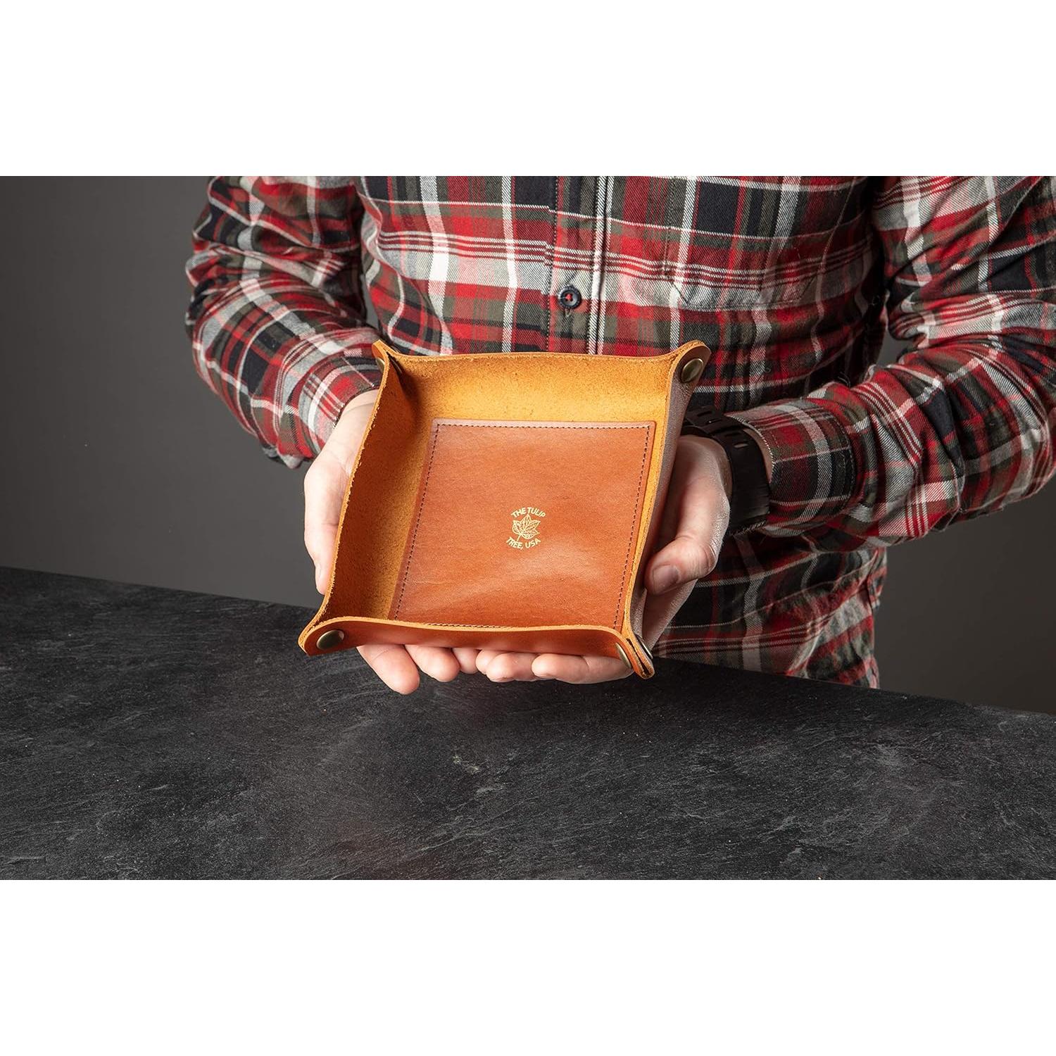 Bandeja de Cuero Premium The Tulip Tree 12.7x12.7cm Castaño