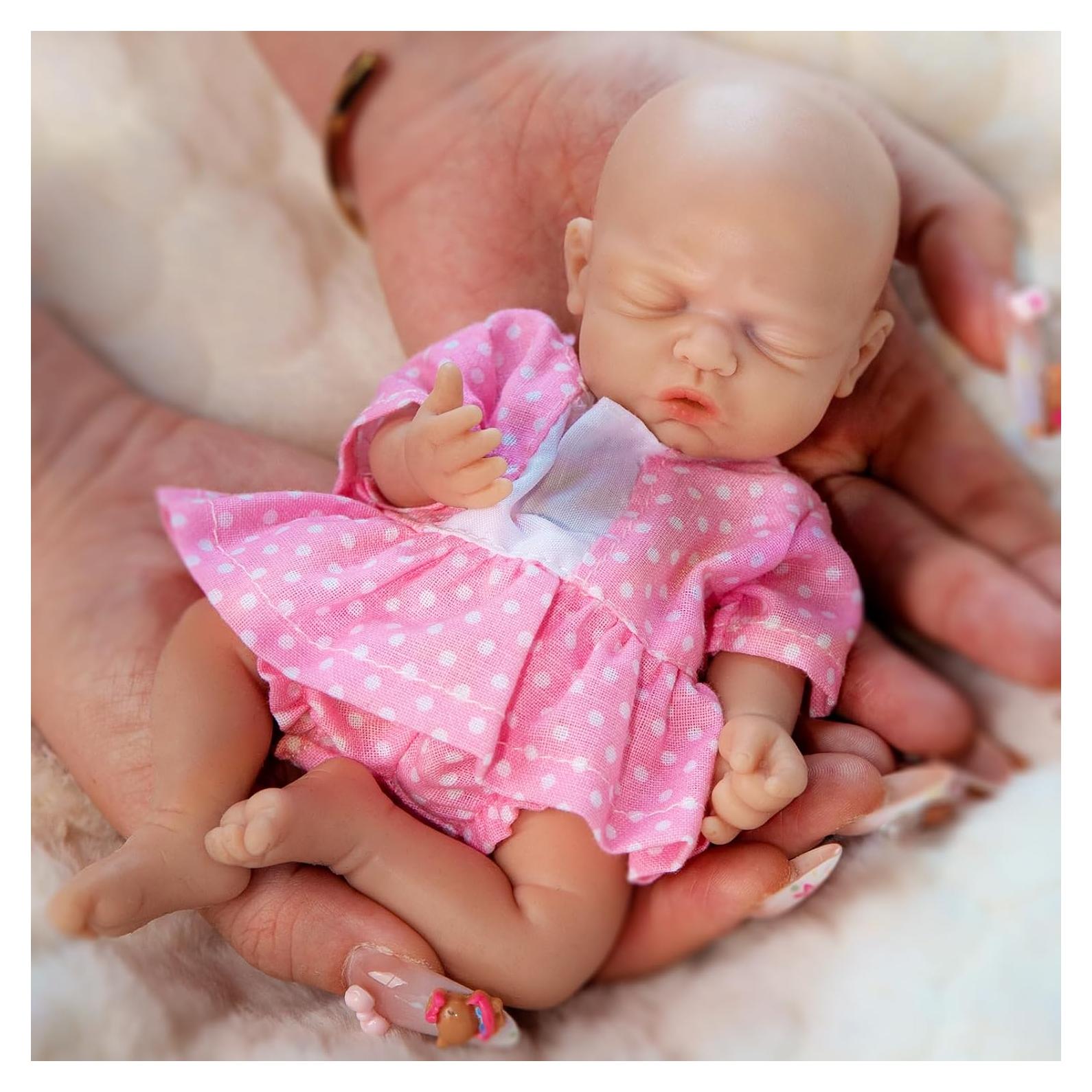 Muñeca de Silicona Vollence Mini Bebé 7" (17.78 cm) Niña