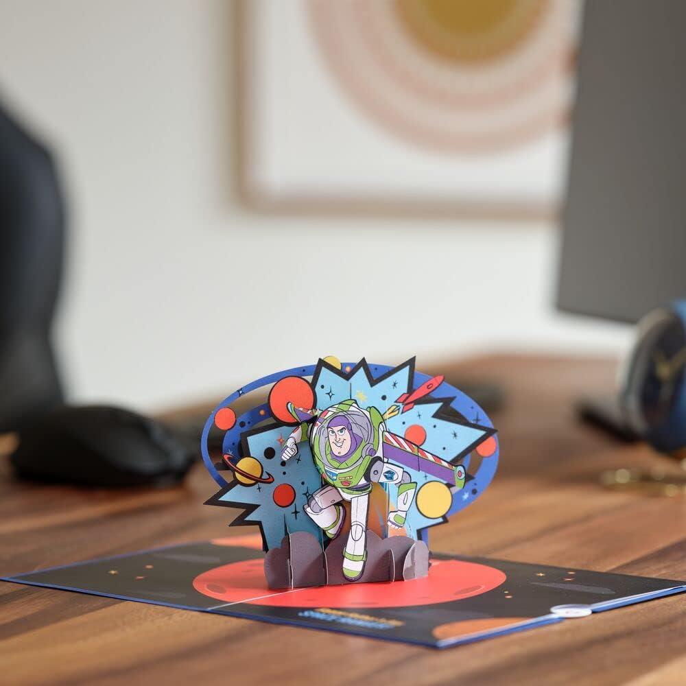 Tarjeta Pop-Up Lovepop Buzz Lightyear Día del Padre 3D 12.7x17.8cm