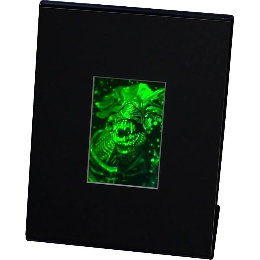 Holograma 3D Reina Alienígena HoloBrands Soporte Escritorio