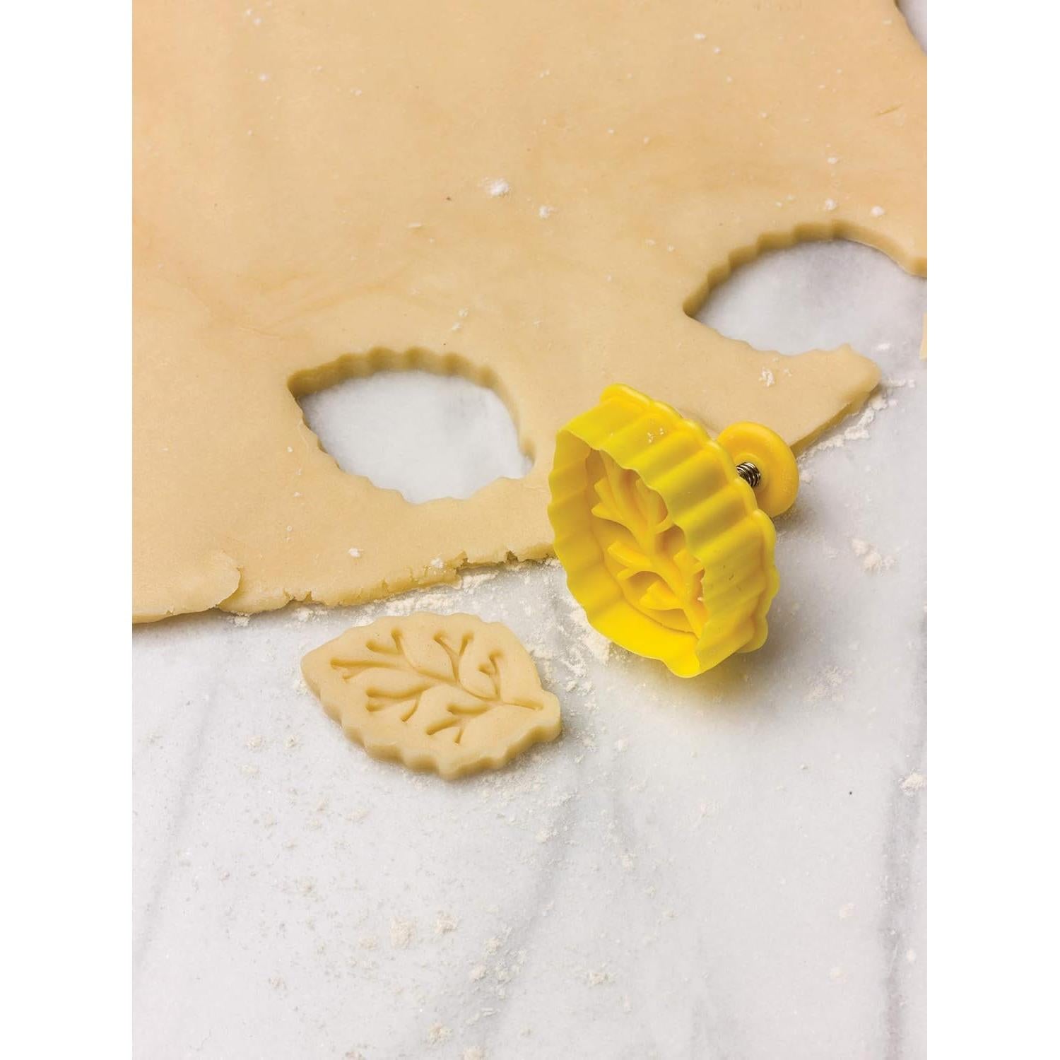 Set de 4 Cortadores de Galleta Fox Run Hojas de Otoño 5.72 cm