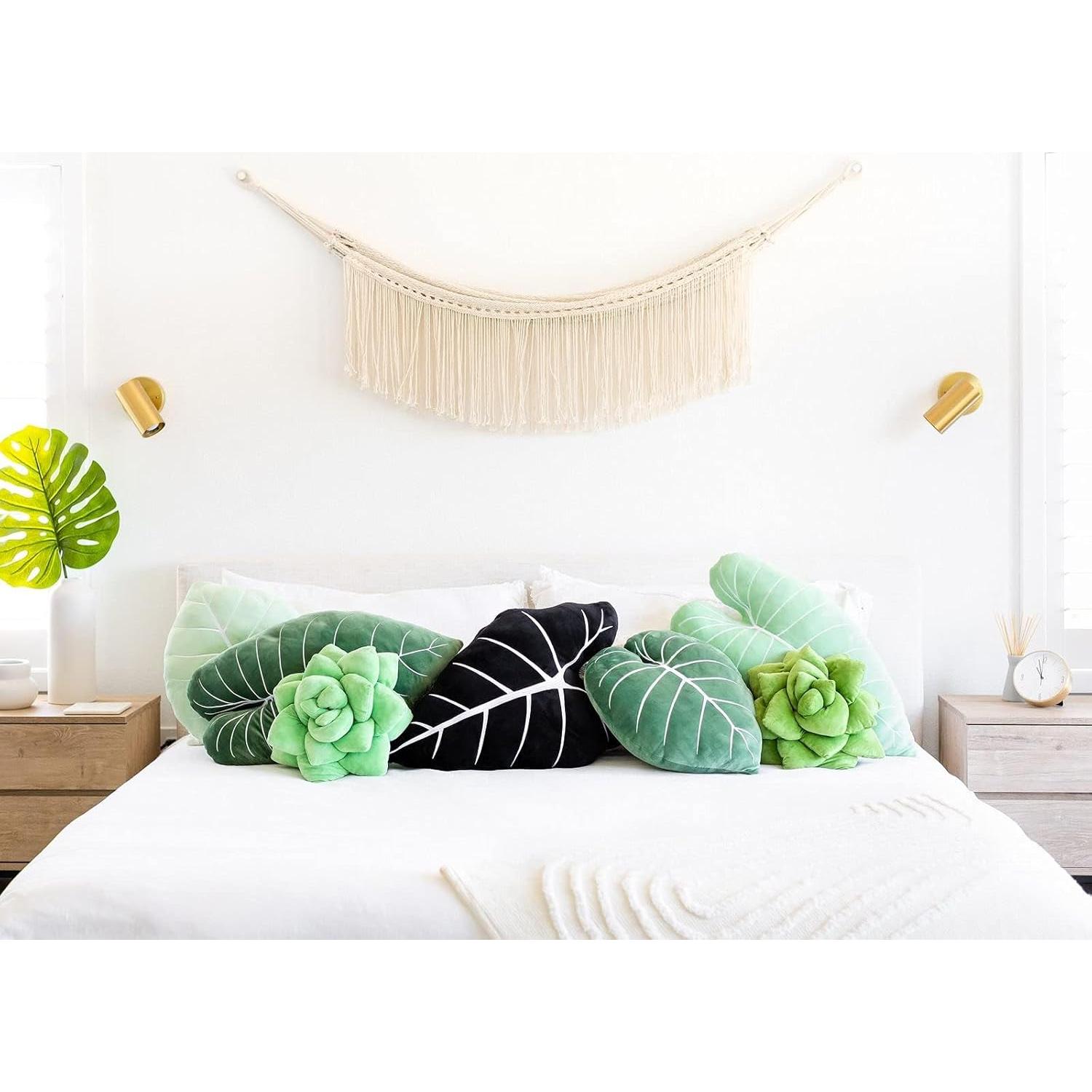Almohada Decorativa Hoja Alocasia Frydek Co. Filosofía Verde