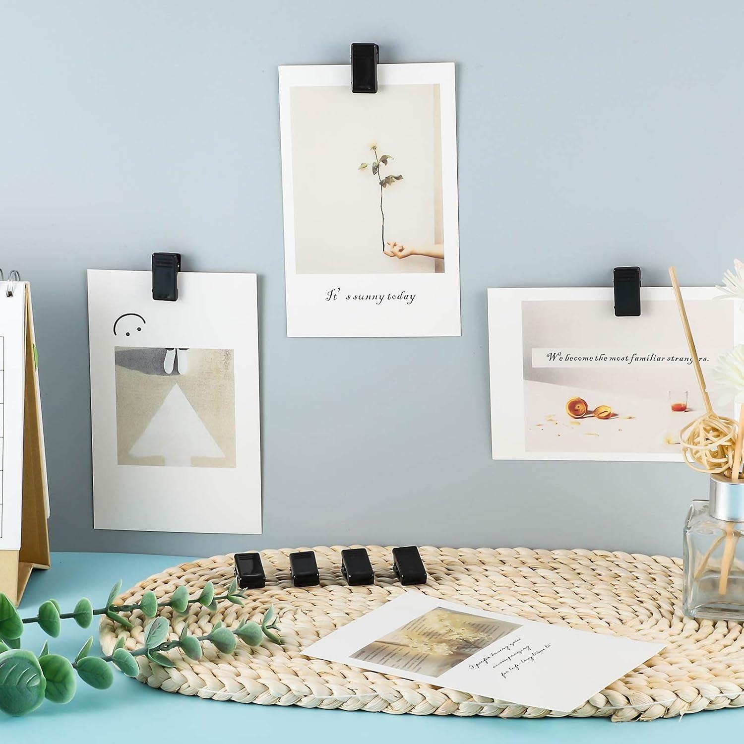 50 Clips Autoadhesivos Prudiut para Colgar Fotos y Pósters Negros