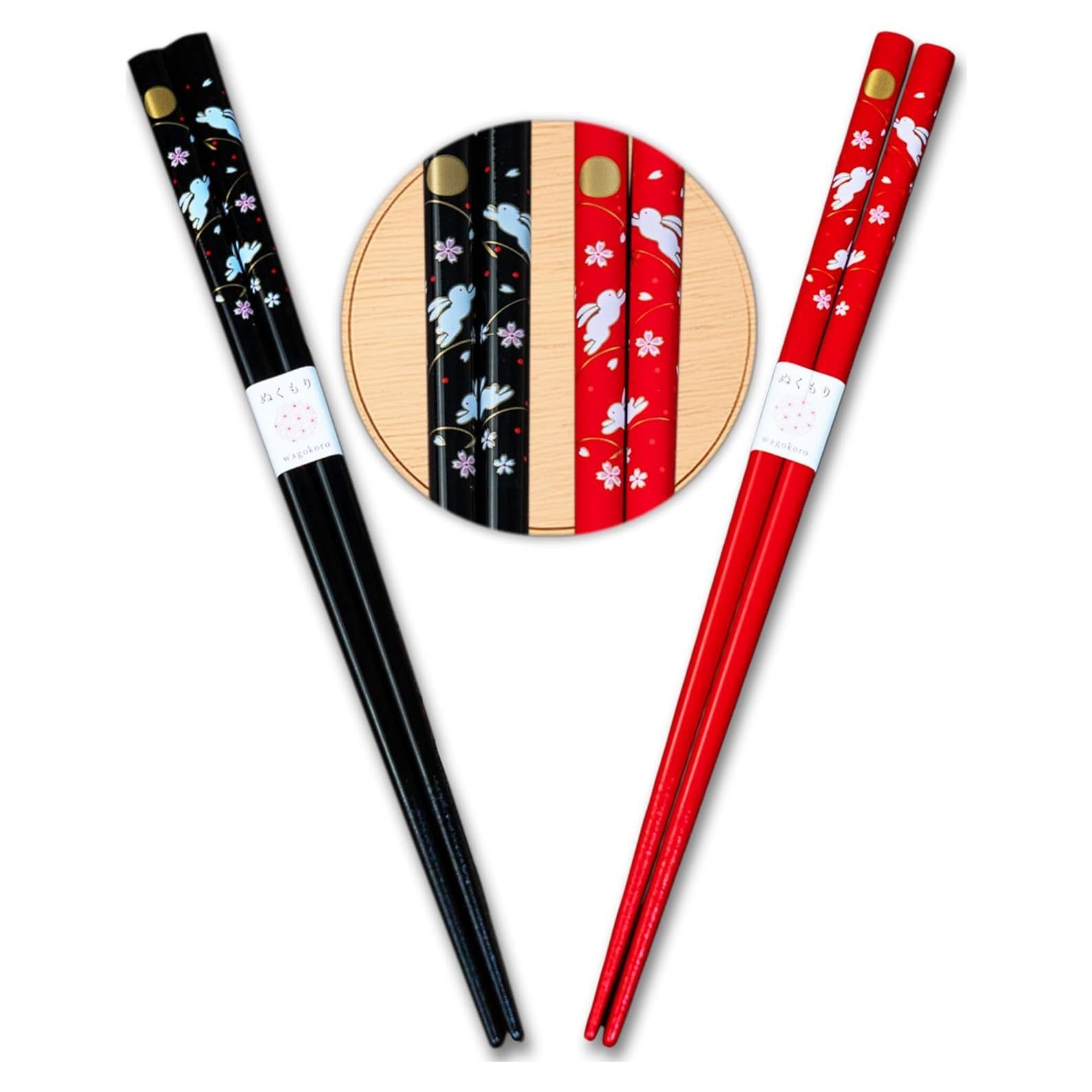 Juego de Palillos Japoneses Musuubi - Rojo y Negro con Conejo y Sakura